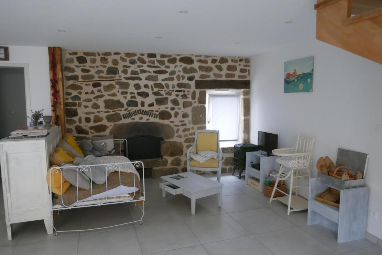 La Bergerie Des Moureres Villa Trezioux Exteriör bild